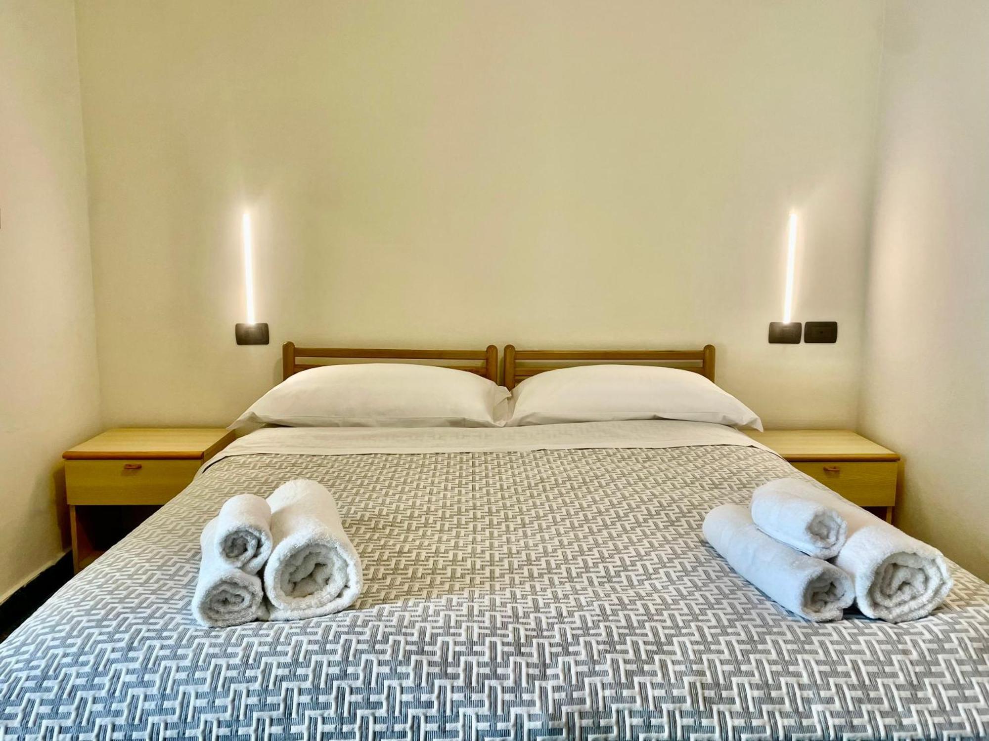 Hotel Altamarea Cesenatico Esterno foto